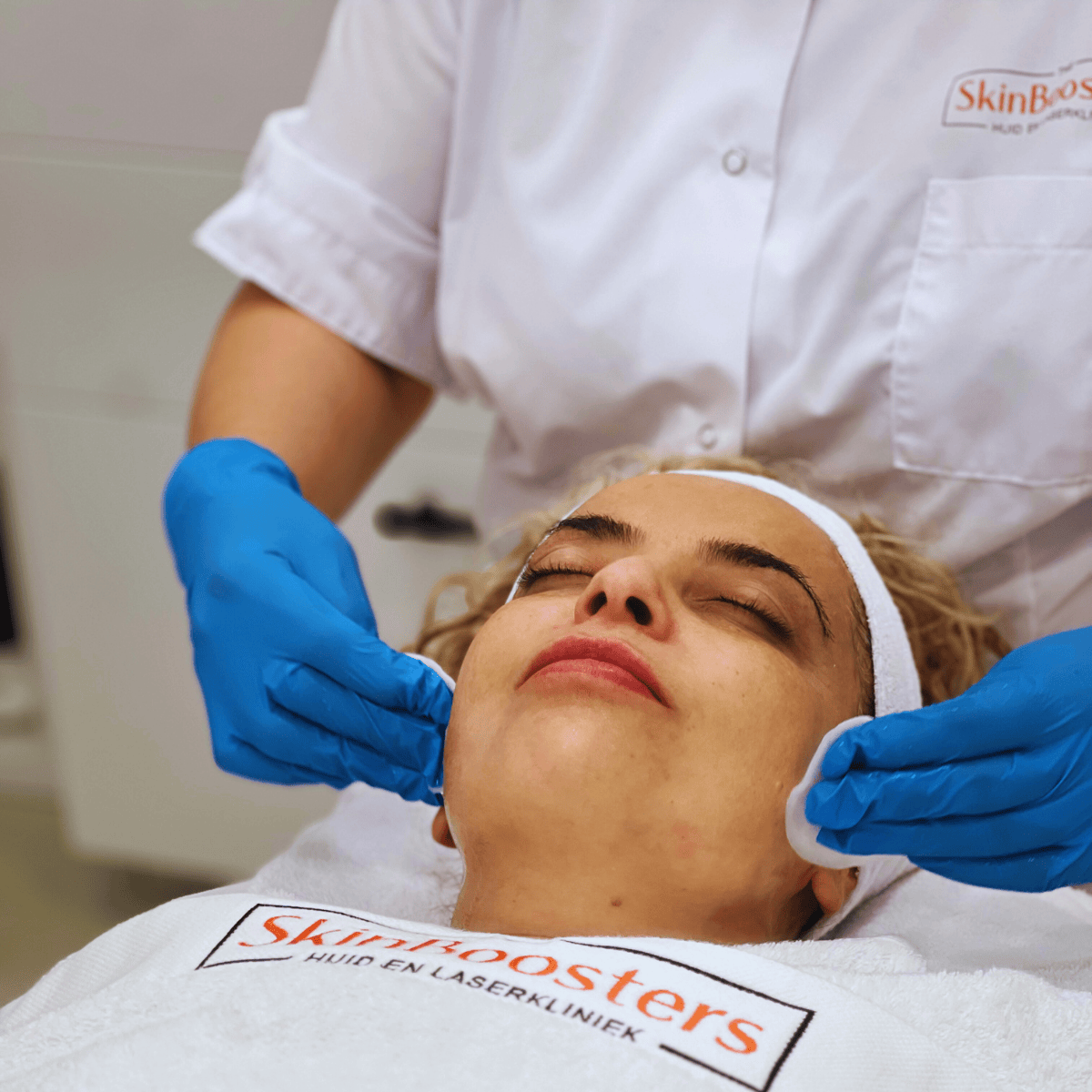 The SkinBoosters Foto SQUARE Reiniging Hay 2